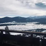 Vue Imprenable Sur Et Pistes Horská chata